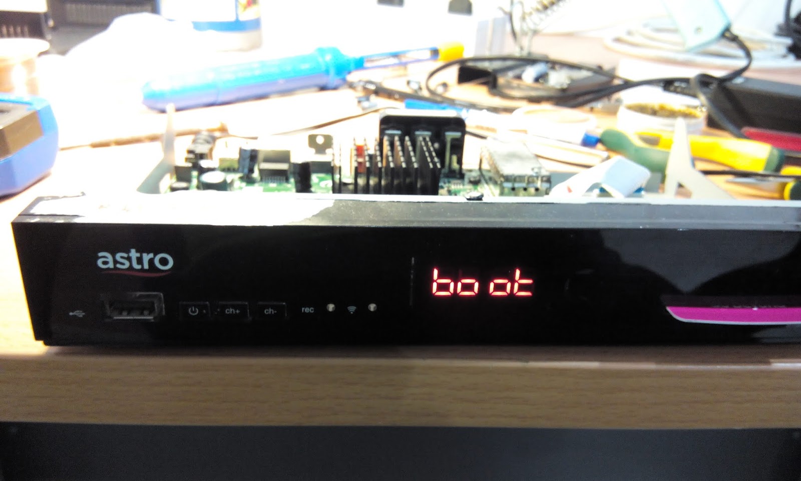 Life Begins at Forty Astro decoder repair (Model DS830NA)