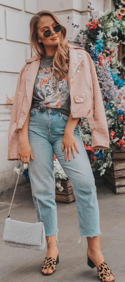 We've scouted the best outfit ideas and trends to start the Spring season. 29 Simple Winter to Spring Outfits to Try in 2019. Spring + Winter Outfits via higiggle.com #springoutfits #winteroutfits #fashion #style