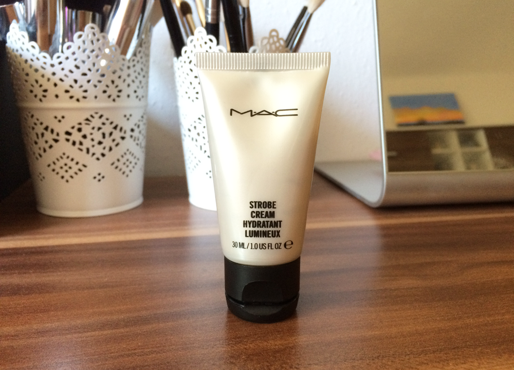MAC Strobe Cream // REVIEW The Beauty Novel Beauty, Fashion and