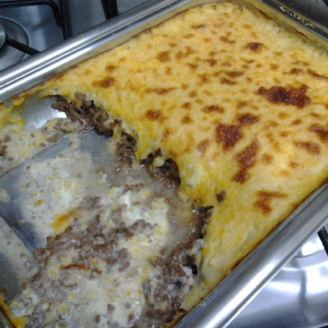 COMIDINHAS FÁCEIS: Carne moída com creme de milho no forno