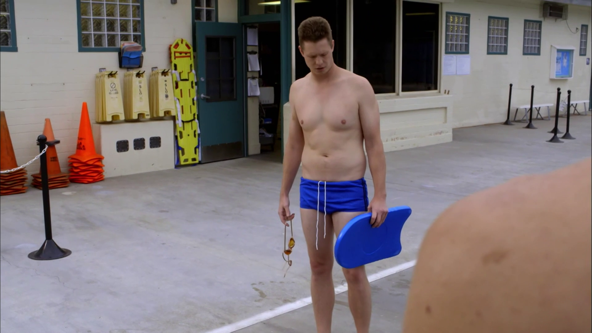 Anders Holm and Zane Holtz shirtless in Workaholics 3-10 "Flashback In...