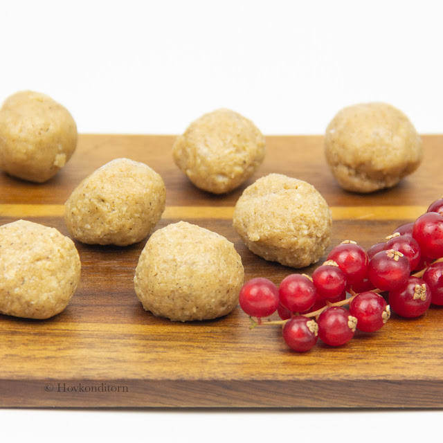Vanilla Oat Protein Balls
