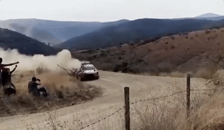 tumblr_5805a68a06aa36a46b9d908b42c8f98e_298d1ba8_400.gif