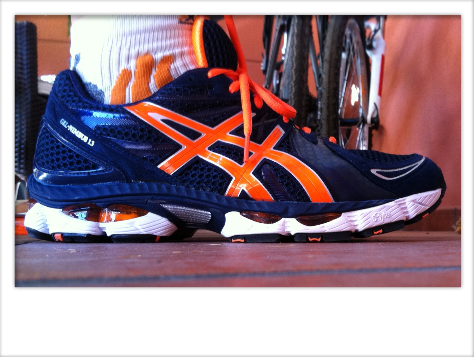 asics nimbus 13 Naranja