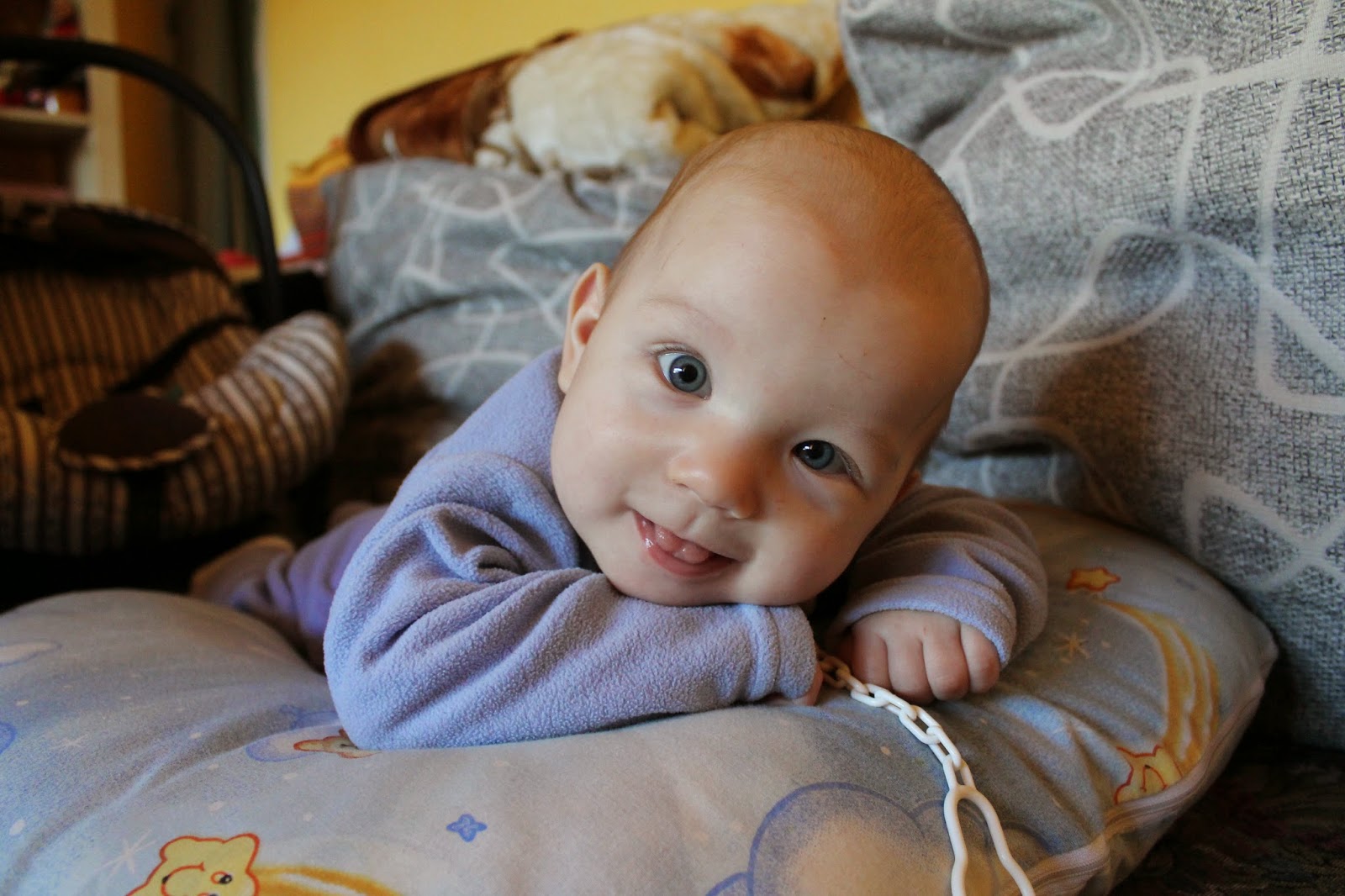 2 месячный мальчик. Фото на 5 месяцев мальчику. Полугодовалый ребенок. Картинка полугодовалый малыш. Малышик Шон.