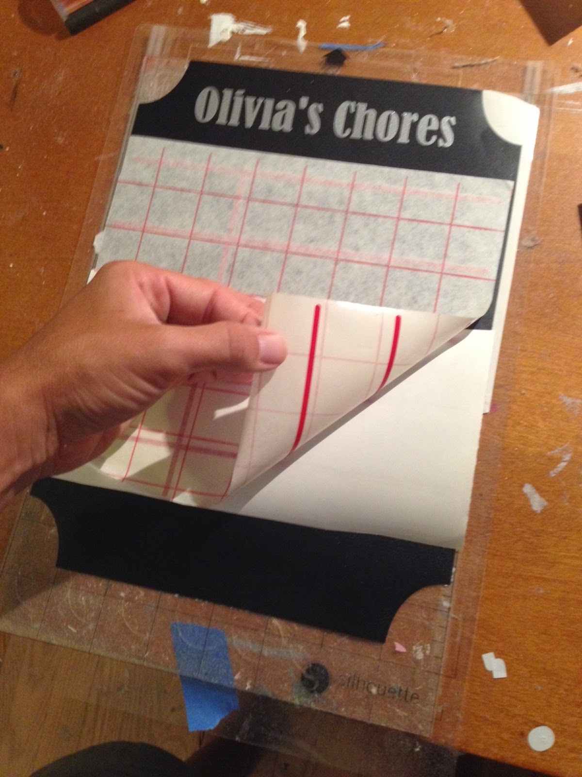 How to Apply Vinyl Straight on Silhouette Projects...On the First Try Silhouette School