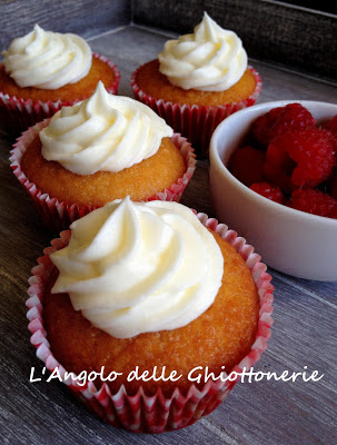 frosting al formaggio spalmabile