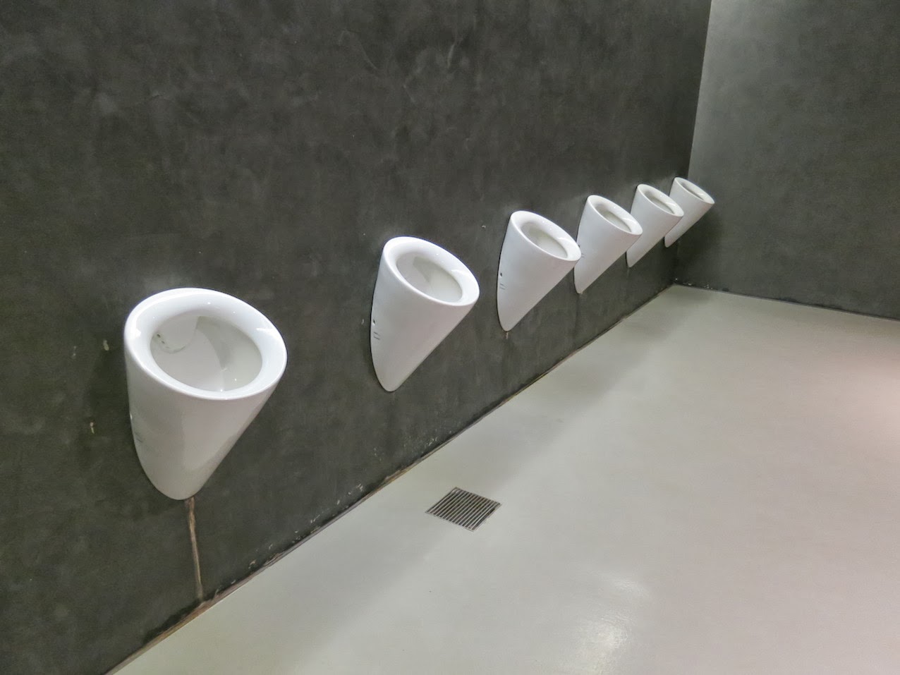 m e m o german toilet