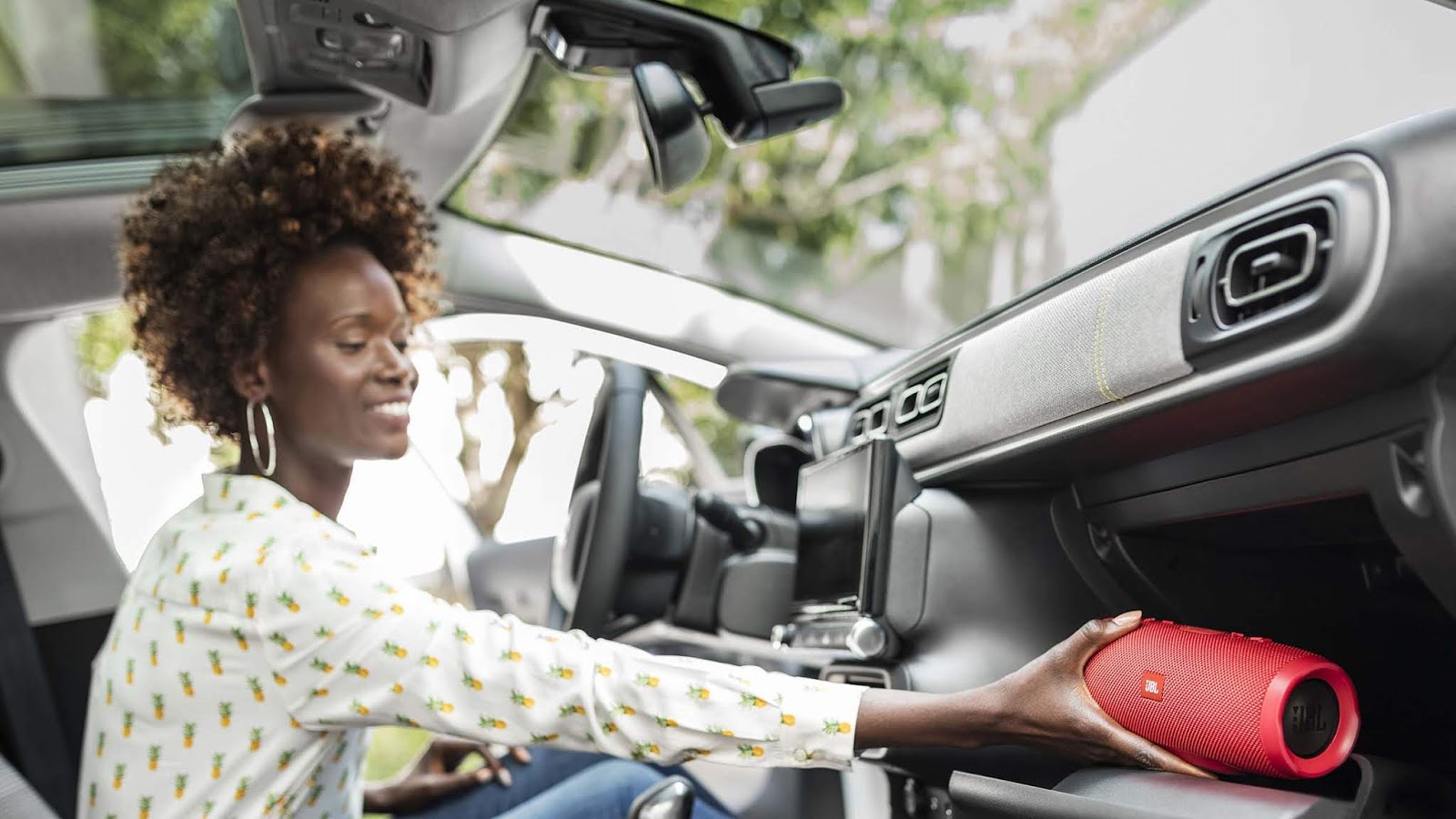 Frauen Und Ihre Autos Echte Modelle Fur Sie Gibt Es Leider Immer Noch Nicht