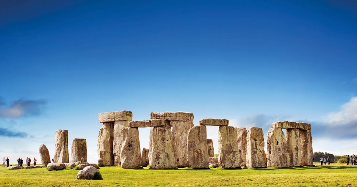 THE POPULAR STONEHENGE TOURS FROM LONDON