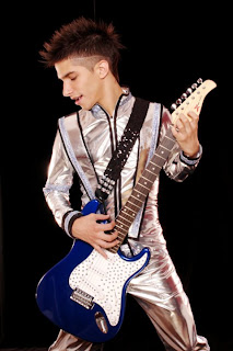 LOS INDOMABLES Luis Rivas