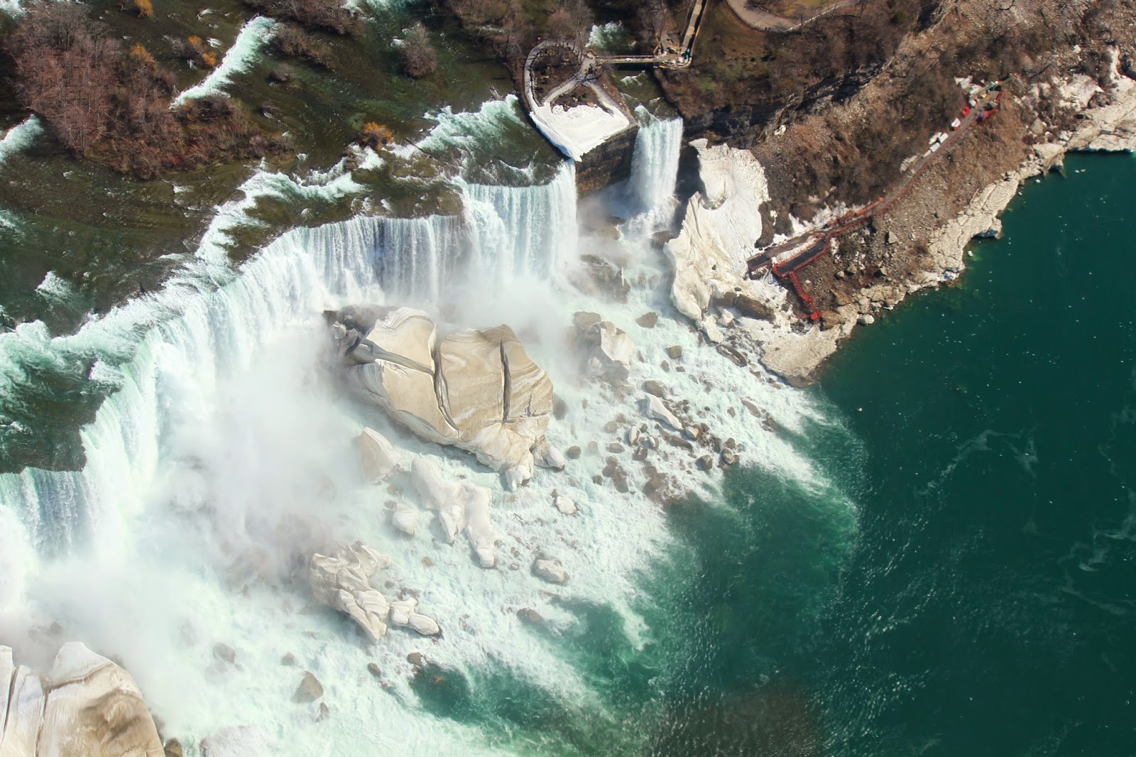 HELICÓPTERO EM NIAGARA - Sobrevoando as Cataratas de Niagara | EUA e Canadá