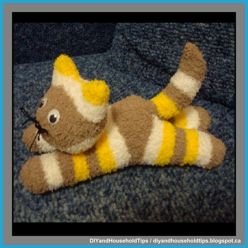 DIY And Household Tips Turn Dollar Store Socks Into This Cute Kitty Cat