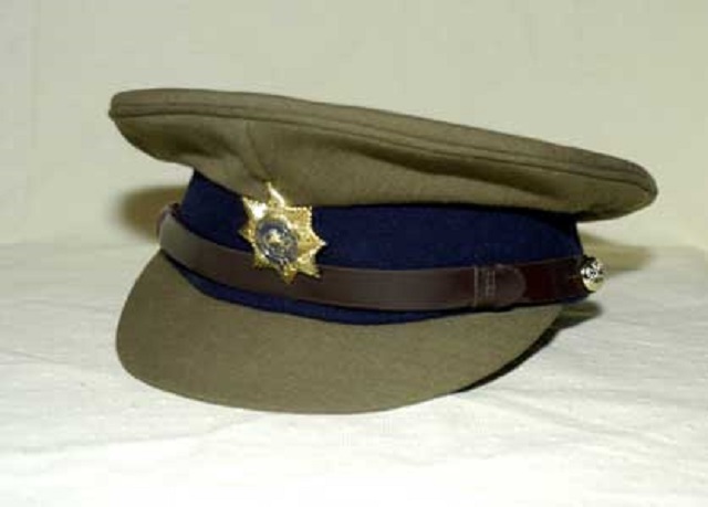 Aynes recommends best of Cop fucks girl over car Top Porn Images Homemade gang bang blow jobs