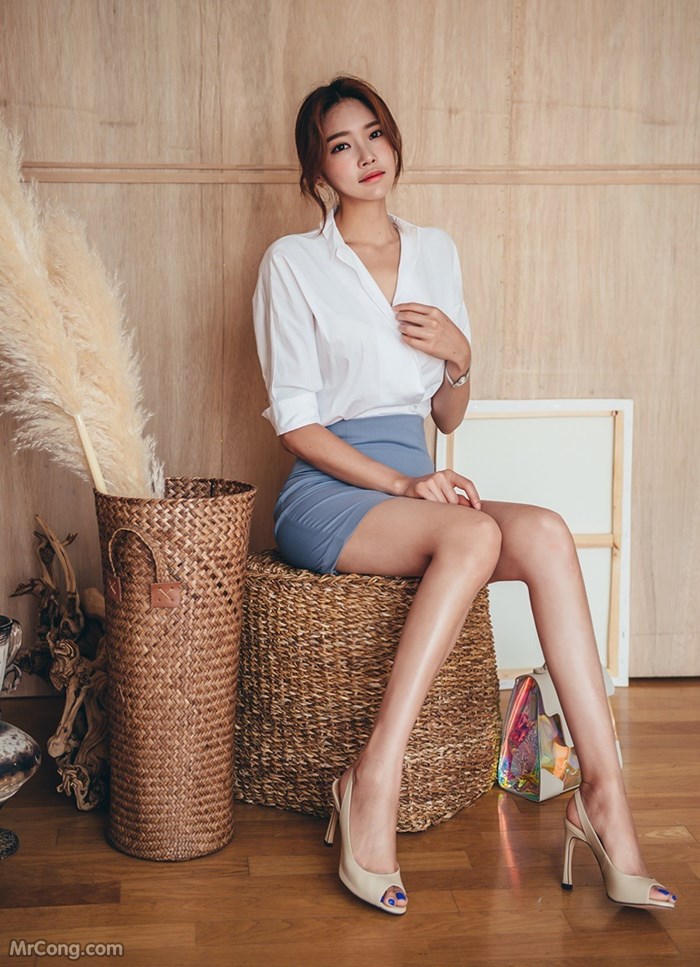 Beautiful Park Jung Yoon in fashion photoshoot in June 2017 (496 photos) photo 24-7