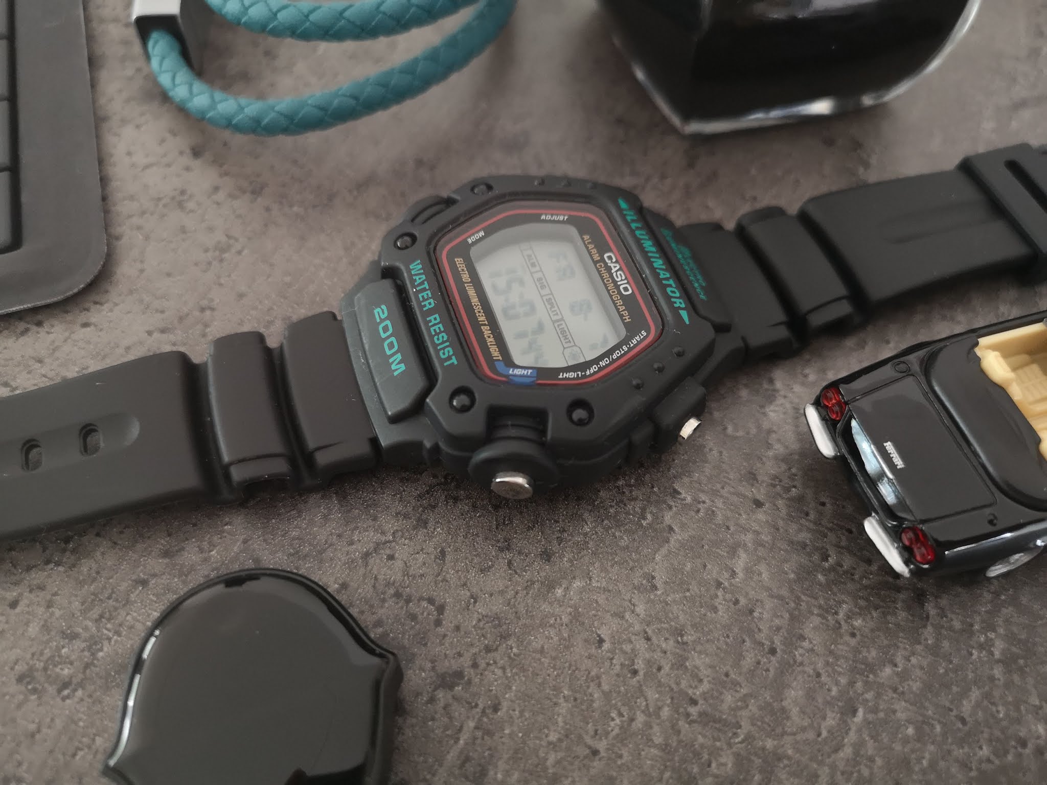 『ミッション・インポッシブル』でもNASAでもプロに信頼されてる？独特デザインのカシオ海外モデルDW290