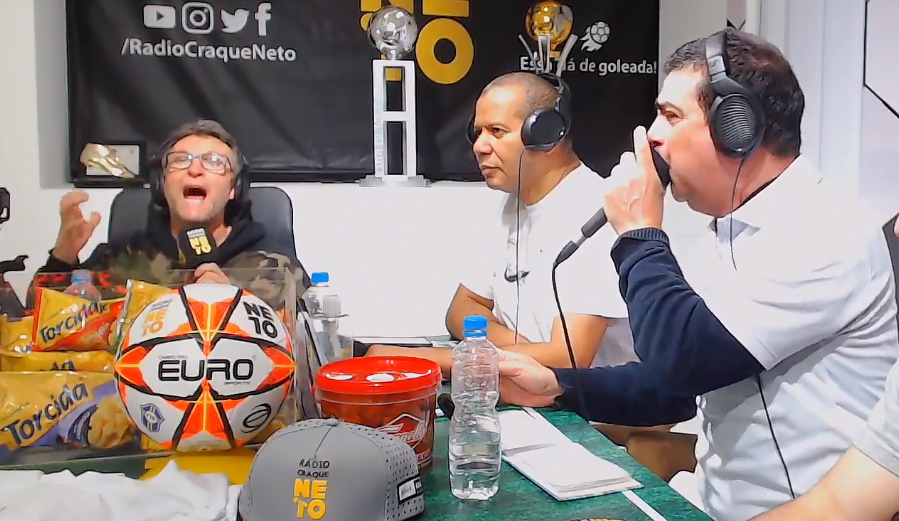 Neto se revolta com Vital