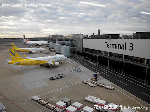 背包豬三人為了乘搭香草航空的首班東京去札幌的航班，在成田機場過了一晚( 成田機場好睡免費休息室推介 )後，早上四時多返回T3的美食機場吃早餐( 成田機場第三航樓 早餐篇 )。香草航空的國內線櫃台大約6時左右開始營業，如果沒有託運行李的話，只要在自動櫃位辦好登機証，就可以往國內線安...