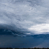 Fenômeno faz nuvens parecerem ondas de mar agitado