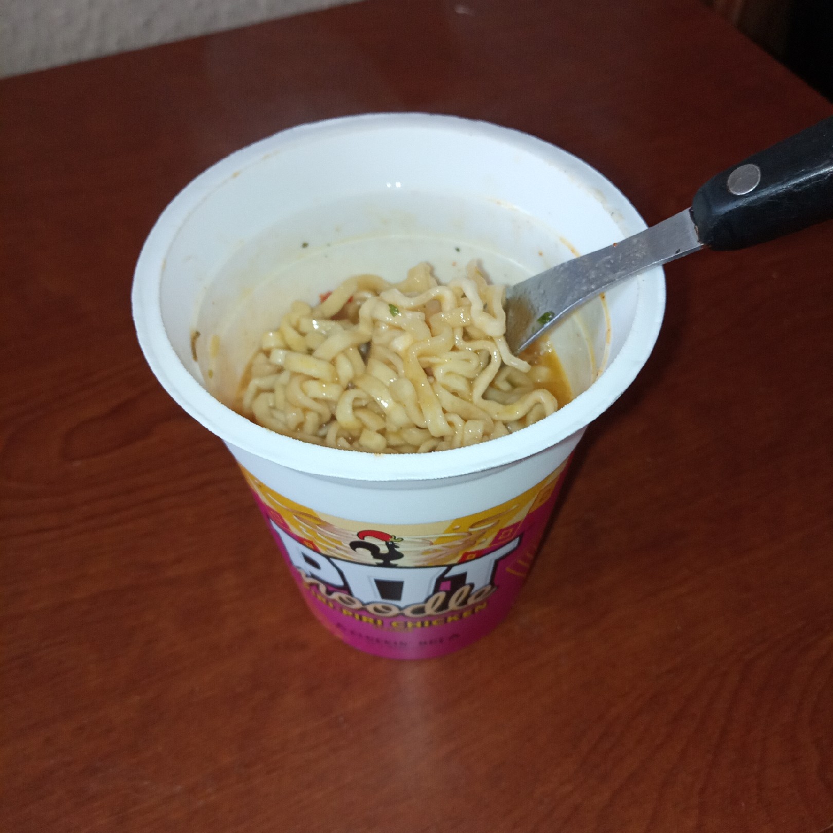 Supersupergirl's Food Reviews New Piri Piri chicken pot noodle (VEGAN)