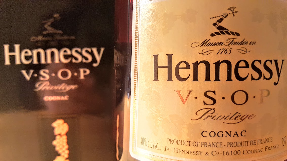 Hennessy VS 2020 Black Sleeve - Old Liquor Company