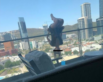 Joven caé de terraza en NL mientras practicaba yoga colgada del barandal 