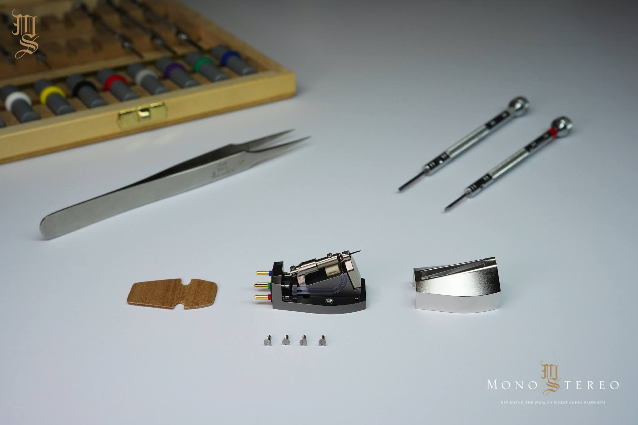 XQUISITE CA MC CARTRIDGE REVIEW M & S Ultimate HighFidelity