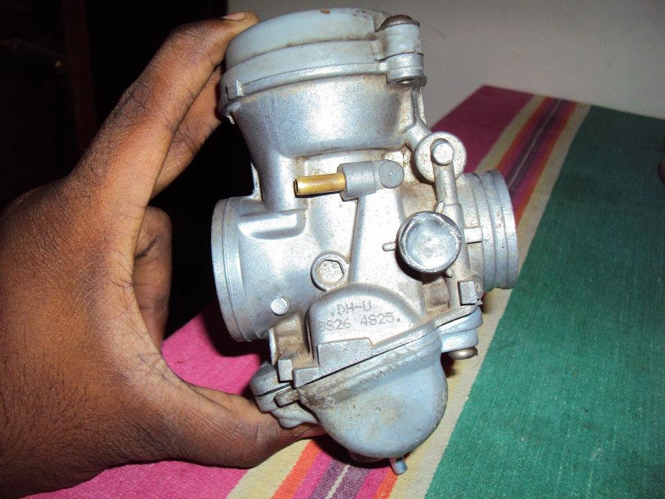 Twisted Throttle Bikes Mikuni BS26 Carburetor Disassembled