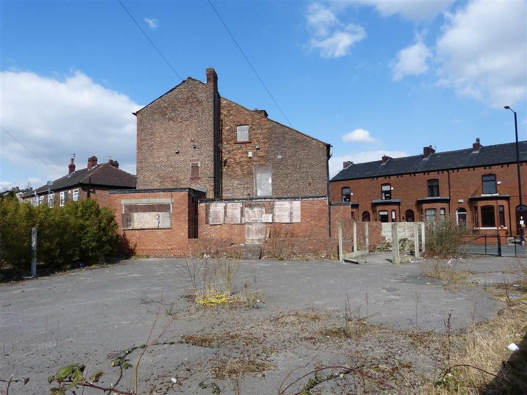 Pubs of Manchester Soap Box / Newton House, Culcheth Lane