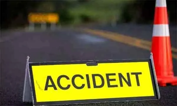 News, World, International, Gulf, Sharjah, UAE, Accident, Accidental Death, UAE: Three men in their 20s killed as their car rams into truck near Umm Al Quwain