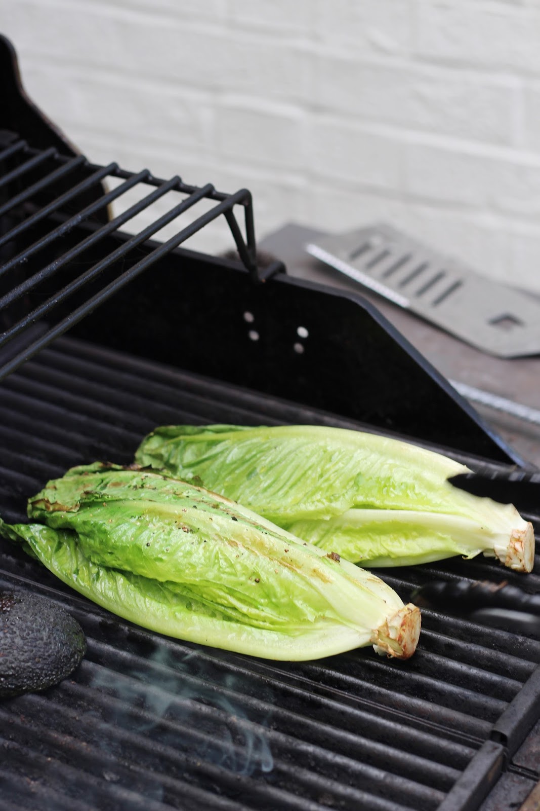 Grilled Steak and Romaine Salad