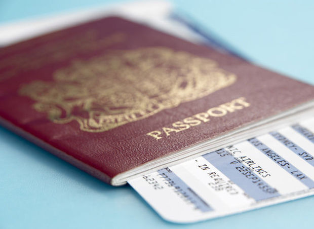 Passeport belge et billet d'avion
