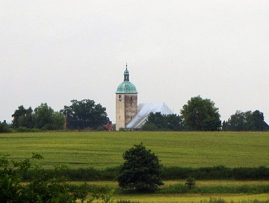 Ratnowice (niem. Rathmannsdorf). Kościół pw. św. Marcina z XVI/XVII wieku. Kościół pw. św. Marcina z XVI/XVII wieku w Ratnowicach.