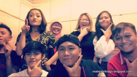 Lirik Lagu Lagi Tampan Balasan Lagi Syantik Mabes Lirik Lirik lagi tamvan oleh rph feat. lirik lagu lagi tampan balasan lagi