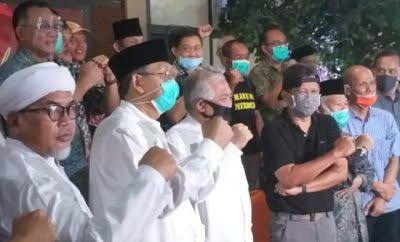 Din Syamsuddin: Kapal Besar Bernama Indonesia Saat Ini Hampir Karam Mantan Ketua Umum PP Muhammadiyah Din Syamsuddin menilai, kapal besar bernama Indonesia saat ini telah goyang dan hampir mengalami karam