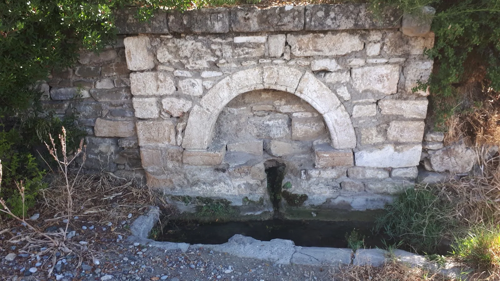 Spring by St Georges Chapel