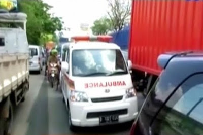 Ini Pasal yang dikenakan Pada Pengendara yang Menghalangi Ambulans Dijalan