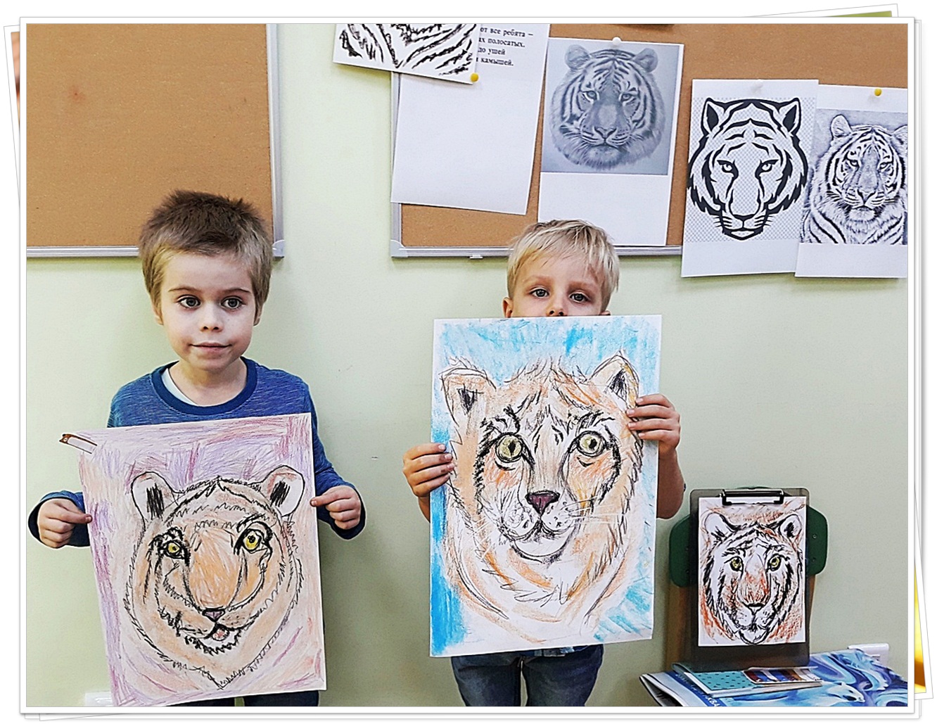 Замечательный изображать. Выставка рисунков в 79 школе 2022 году рисунки тигров. Рисунки тигров 2 класс выставка.