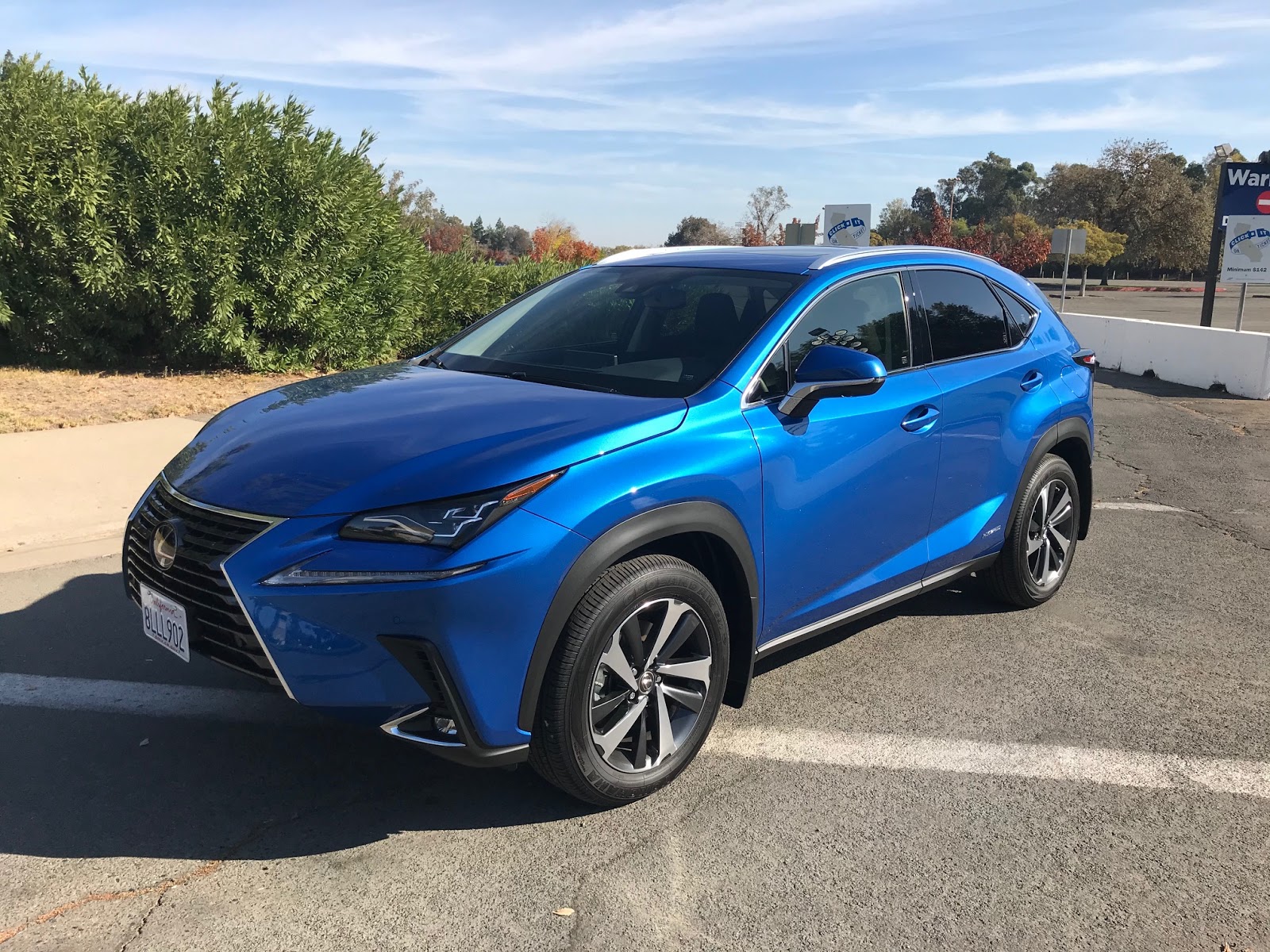 compact-is-the-new-mid-size-the-2020-lexus-nx-300h