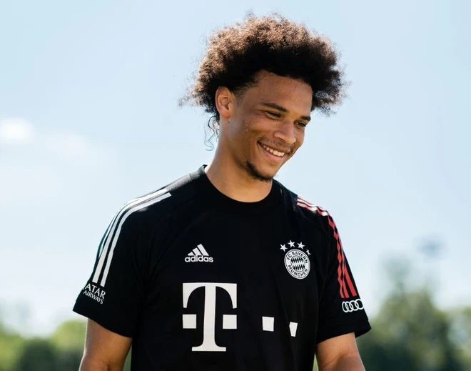 Đội hình ngôi sao tóc xù khuấy đảo bóng đá thế giới Đội hình ngôi sao tóc xù khuấy đảo bóng đá thế giới