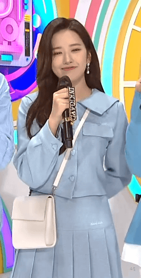 아이즈원> 인기가요 첫 MC 안유진