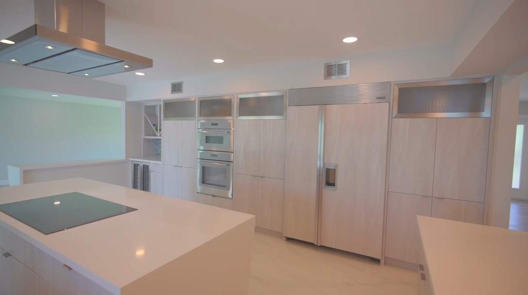 Tour 19 N River Rd, Stuart FL vs. 20 Interior Design Photos