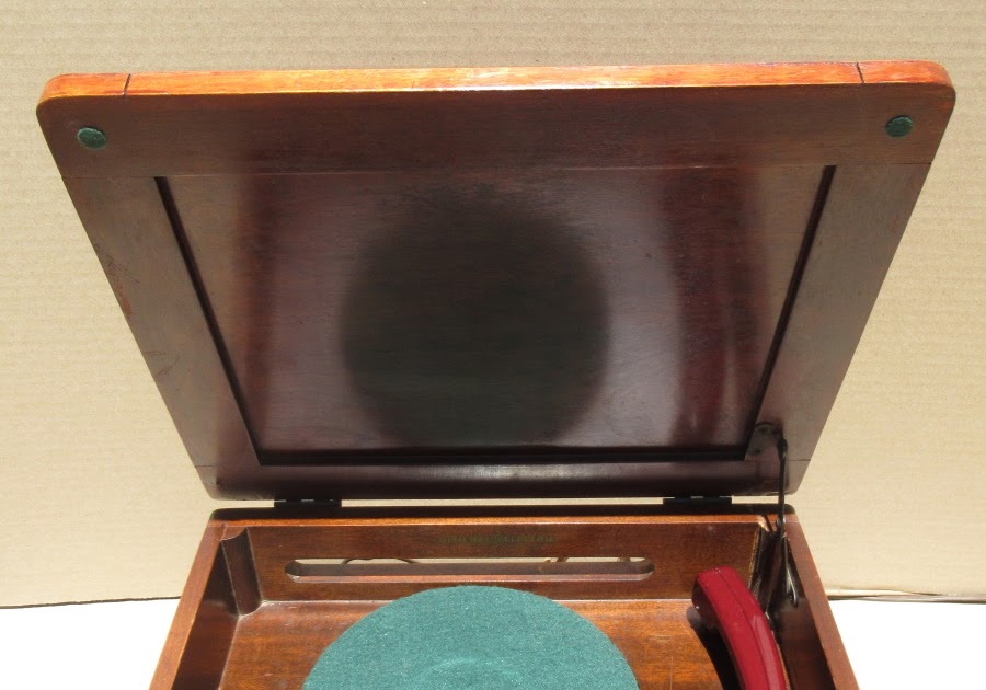 Cape Radio: General Electric turntable - 1940s