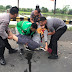 Kapolres Serang Turun langsung Bantu Korban Laka Lantas Beruntun di Jalan Raya