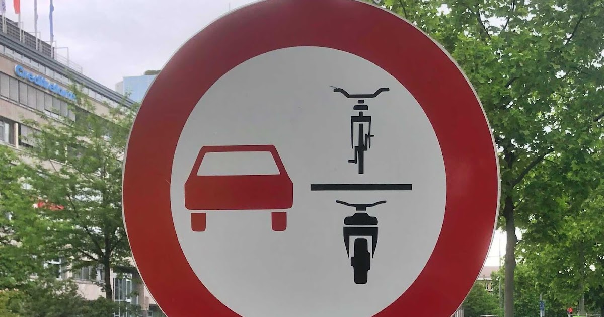 Radfahren in Stuttgart ZweiradÜberholverbot das Schild kommt Radfahren in Stuttgart ZweiradÜberholverbot das Schild kommt