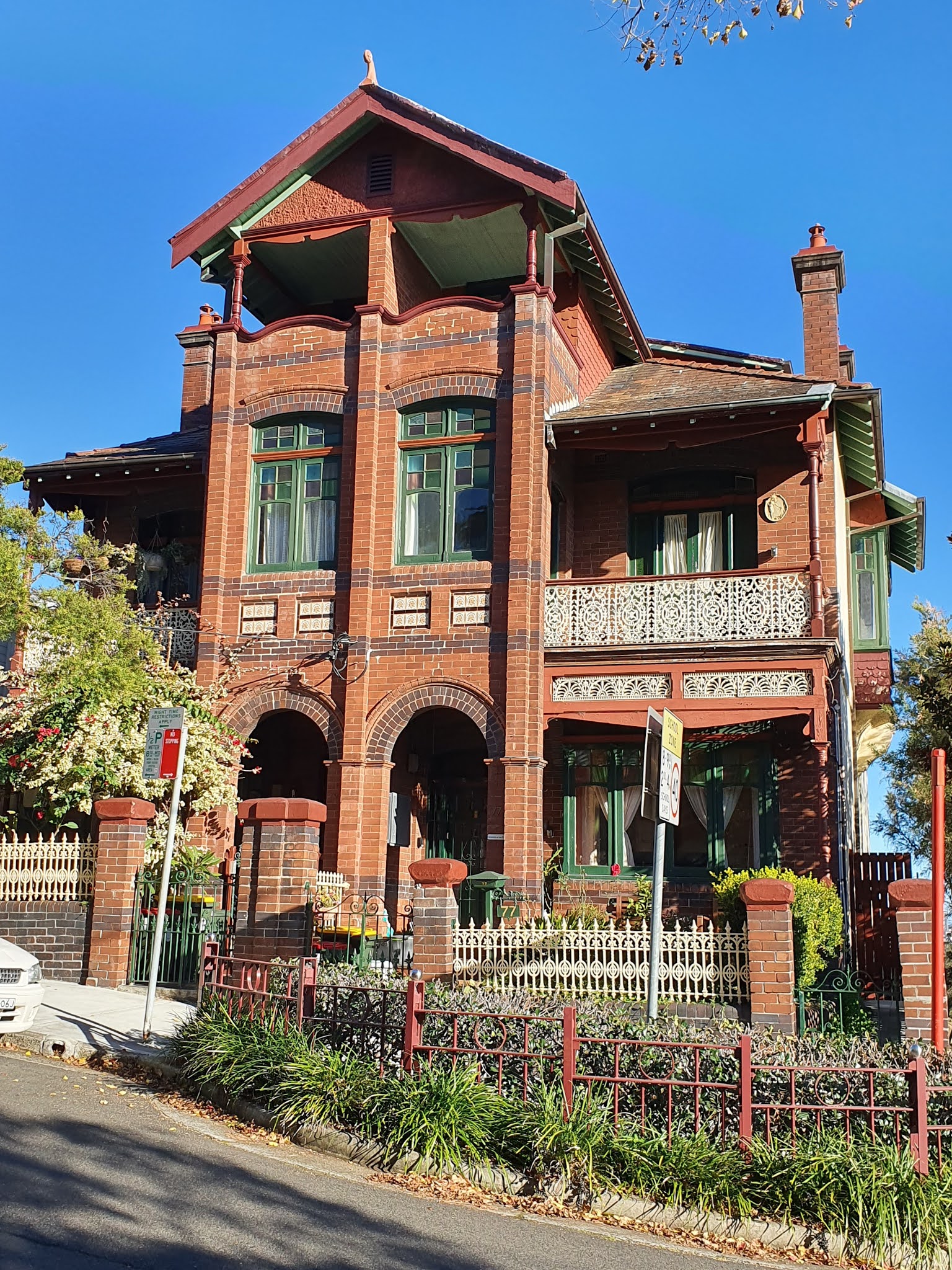 Sydney City and Suburbs McMahons Point, houses