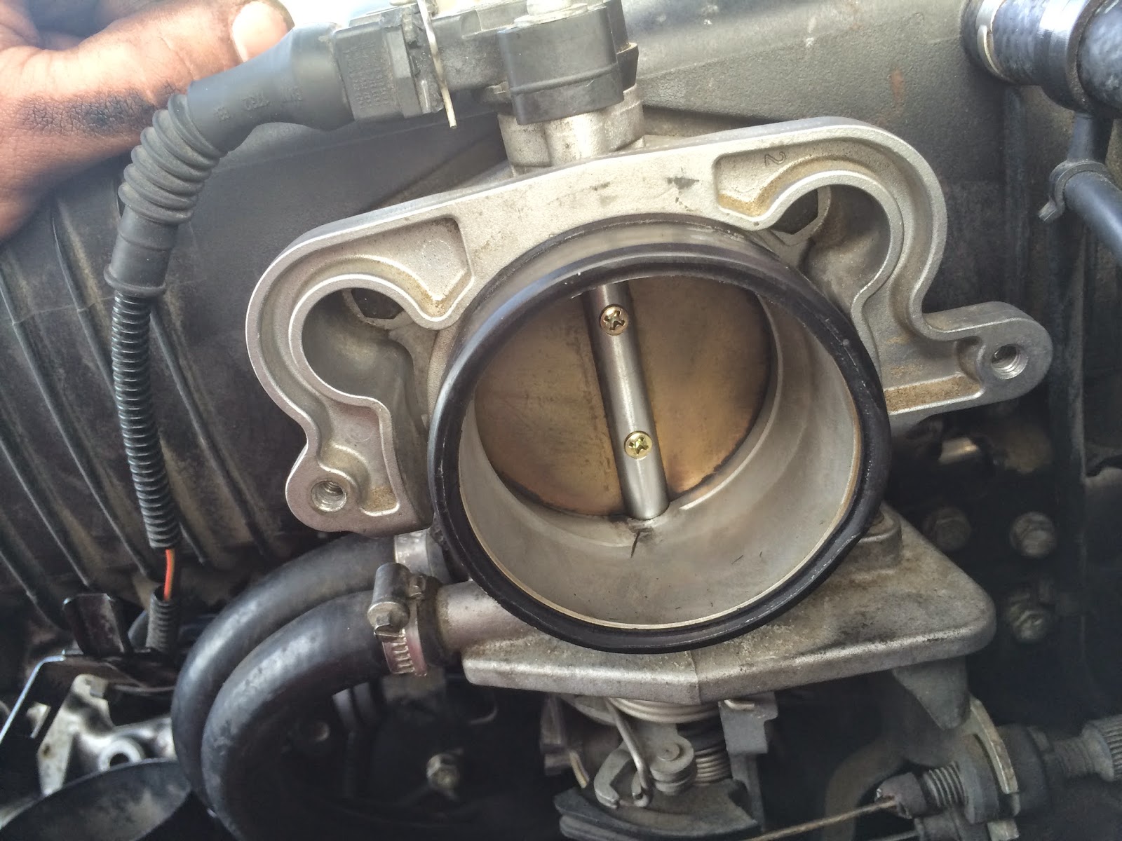 Bimmercult BMW e36 328is Idle Control and Crankcase Vent Valve Replacement