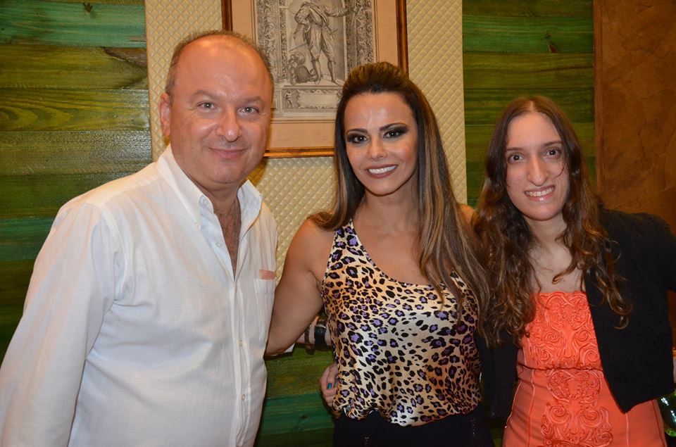 Paula Barrozo: ♥ Estréia comédia "Cada um tem o anjo que merece" no