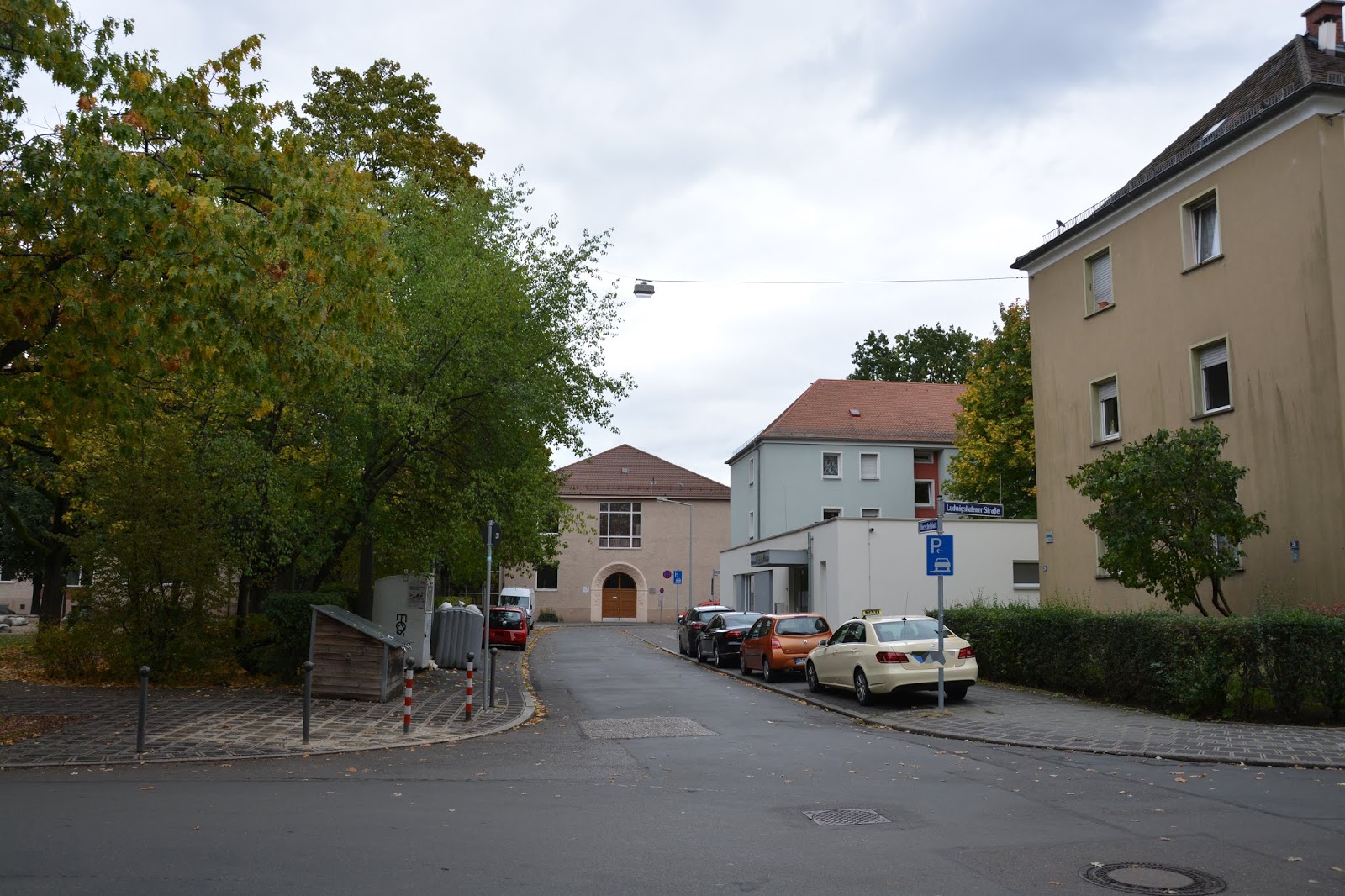 Nürnberginfo: Herschelplatz mit Mittelschule