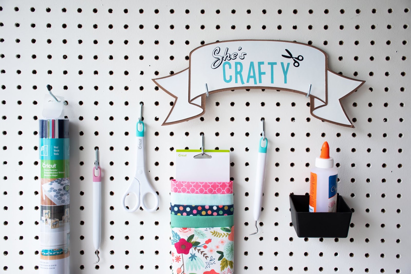 Woman in Real Life: She's Crafty DIY Chipboard Sign and How To Use The  Cricut Maker Knife Blade